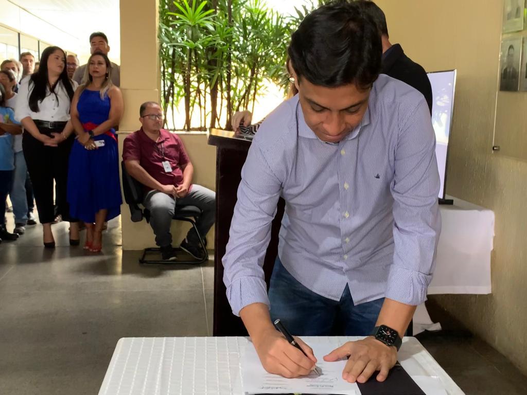 SMTT assina termo de compromisso para redução de mortes no trânsito em Aracaju - SMTT Aracaju